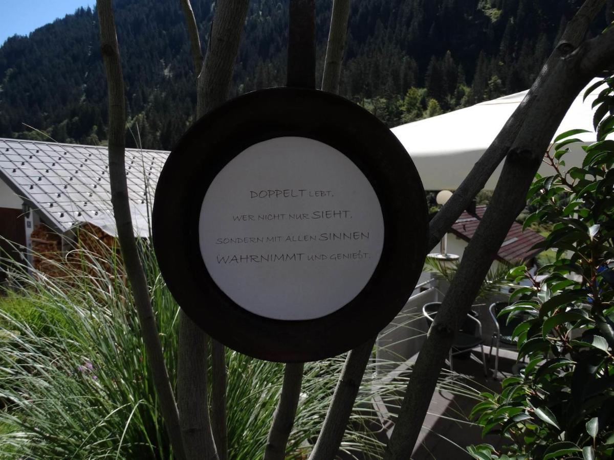 Gaestehaus Fitsch - Ferienwohnung In Silbertal Eksteriør billede