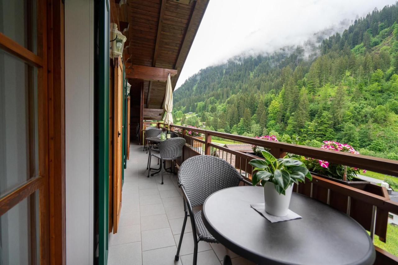 Gaestehaus Fitsch - Ferienwohnung In Silbertal Eksteriør billede